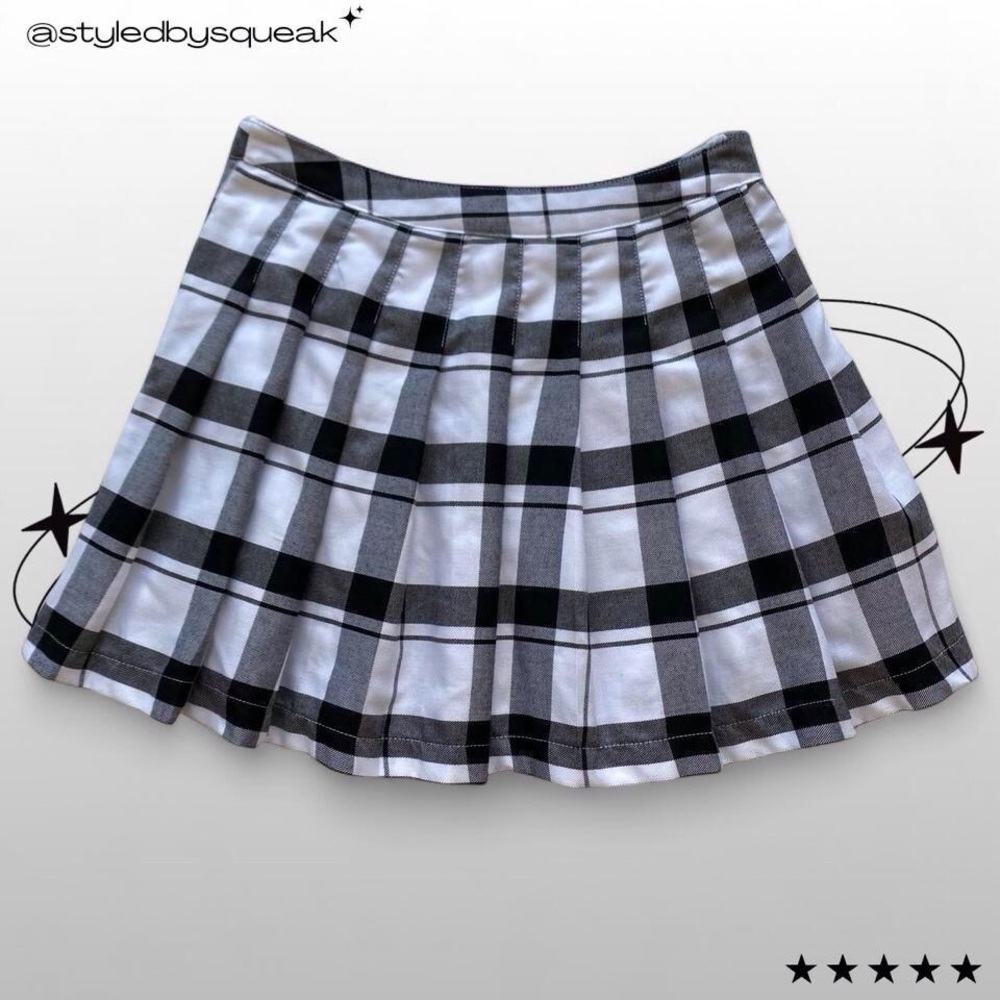 Forever 21 Y2K White Black Plaid Pleated Mini Skirt Medium